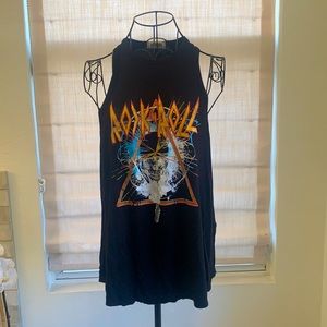 Racer back rock n roll graphic basic jersey tank size M black